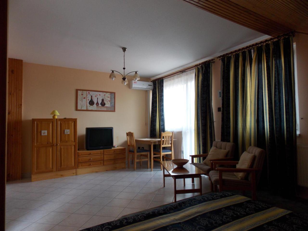 Heviz Therme Apartmenthaus Buitenkant foto